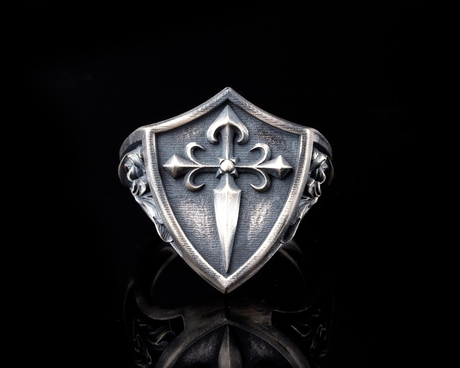 Santiago Cross Orden Signet Ring, 925K Silver Custom Christian Ring, 0.037-0.041 lbs, 0,98 x 0,78 Inch, Fleur De Lis Heraldic Wedding Band, Promise Ring, Cross Amulet Ring