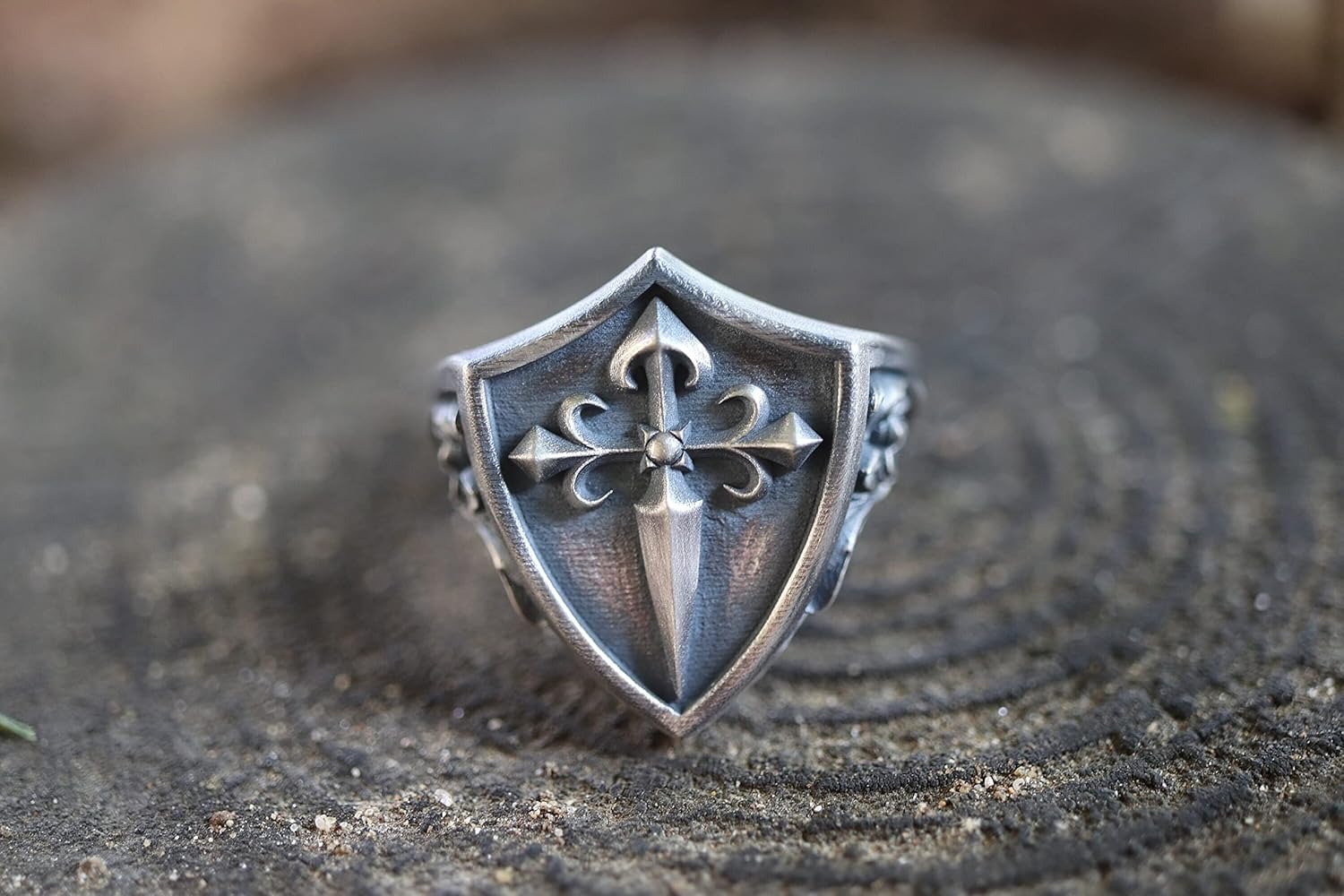 Santiago Cross Orden Signet Ring, 925K Silver Custom Christian Ring, 0.037-0.041 lbs, 0,98 x 0,78 Inch, Fleur De Lis Heraldic Wedding Band, Promise Ring, Cross Amulet Ring